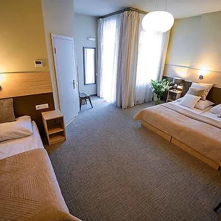 Kazimierz Iii Szálloda 3*